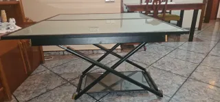 Mesa extensible cristal y metal negro/dorado