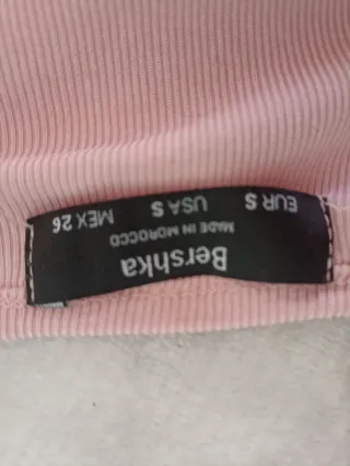 Camiseta rosa de manga larga con cordones