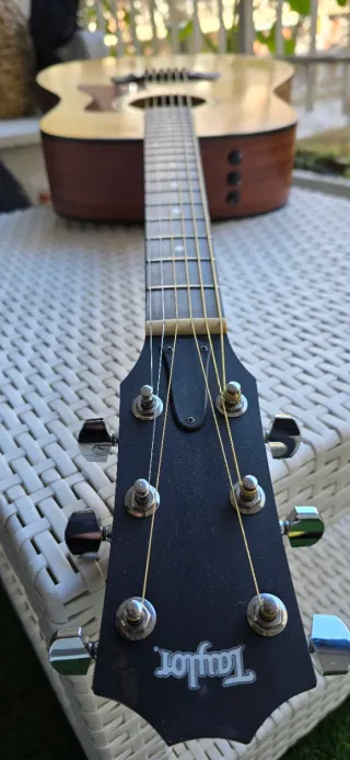 Guitarra Taylor Electroacústica