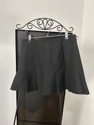 Falda Zara Negra Plisada
