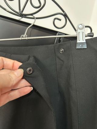 Falda Zara Negra Plisada