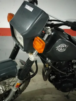 Yamaha TW 125 Trailway Gris