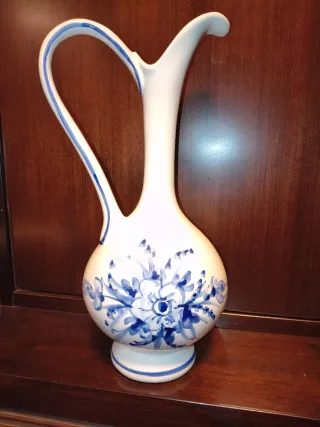 Vaso in ceramica bianco e blu