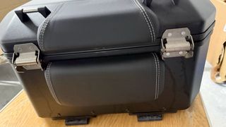 Maletas Laterales y Baúl SHAD BMW M 1000 XR