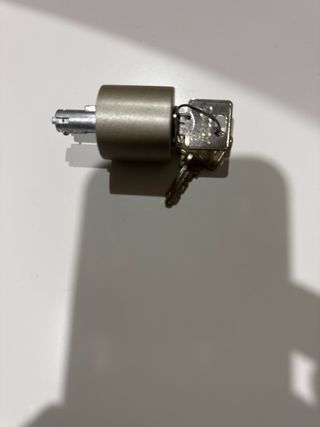 Cerradura para hojas correderas con llaves 60 l 4