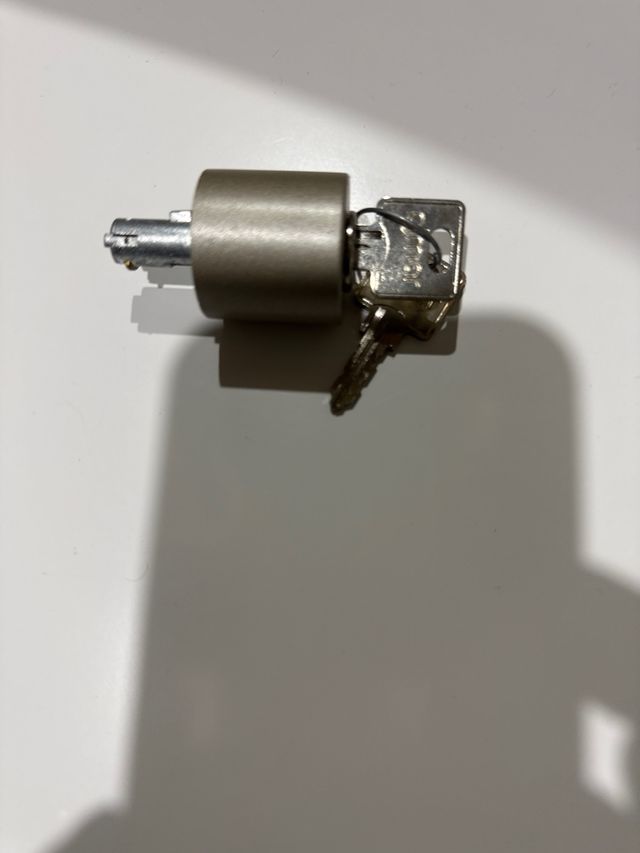 Cerradura para hojas correderas con llaves 60 l 4