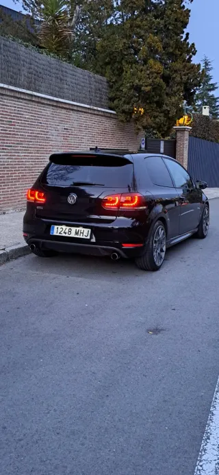 Volkswagen Golf GTI 35 aniversario