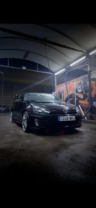 Volkswagen Golf GTI 35 aniversario
