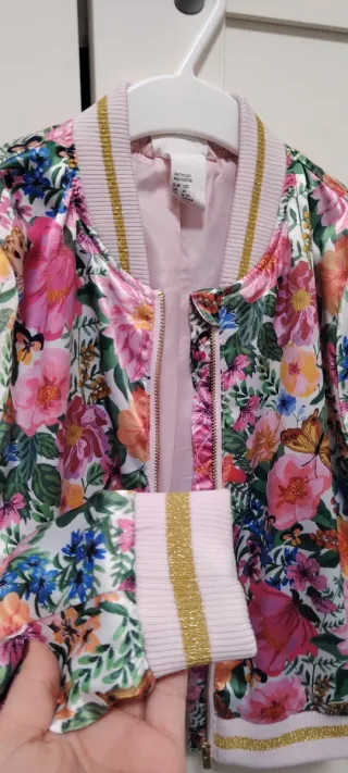Chaqueta niña HM floral T. 6-7