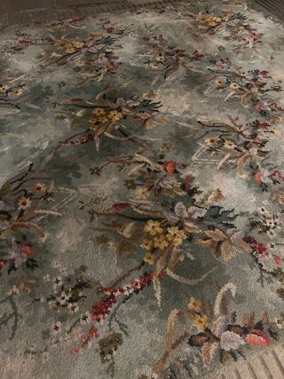 Alfombra lana floral verde y multicolor