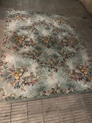 Alfombra lana floral verde y multicolor