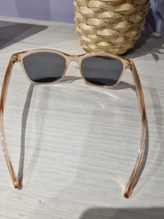 Occhiali da sole donna beige e rosa. Nuovi