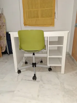 Escritorio y Silla Infantil Madera/Plástico