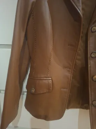 Chaqueta de piel marrón Purificación García