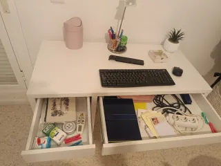 Scrivania bianca Ikea Micke