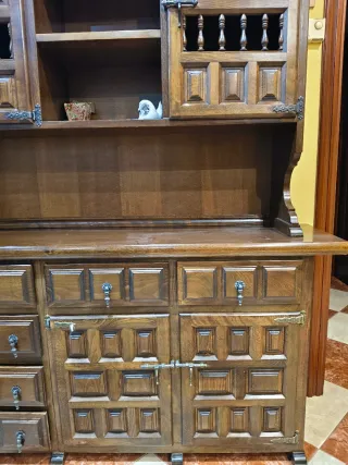 Armario / Aparador rústico de madera maciza