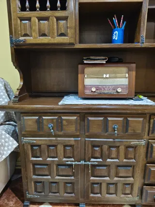 Armario / Aparador rústico de madera maciza