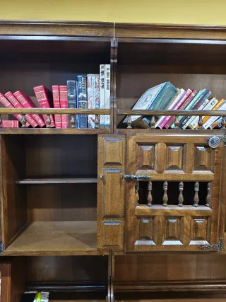 Armario / Aparador rústico de madera maciza