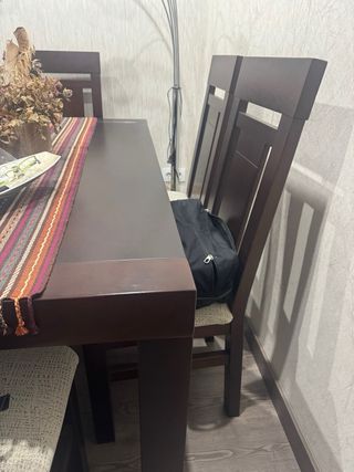 Mesa de comedor de madera + 6 sillas