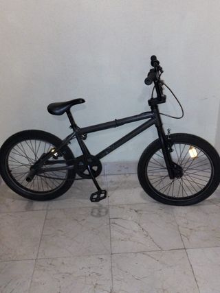 Bicicleta BMX WIPE