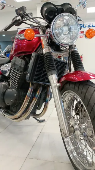 Triumph Legend TT 900