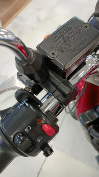 Triumph Legend TT 900