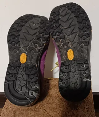 Zapatillas Asolo. Talla 38.