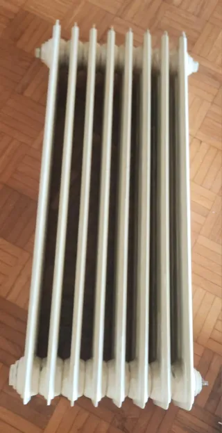 Radiadores de hierro blancos