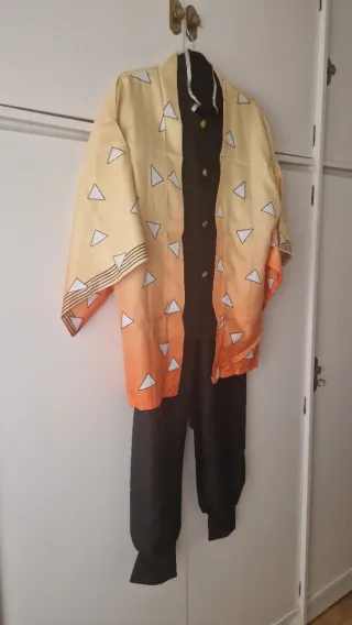 Cosplay Zenitsu de Demon Slayer