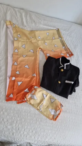 Cosplay Zenitsu de Demon Slayer