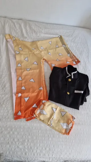 Cosplay Zenitsu de Demon Slayer