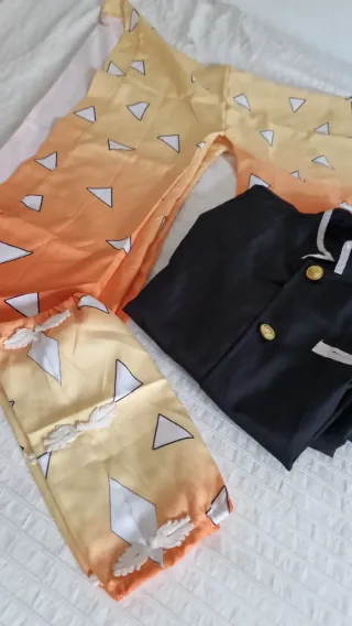 Cosplay Zenitsu de Demon Slayer