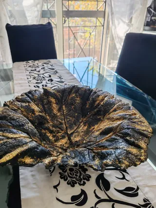 CentroTavola Foglia dipinto a mano foglia nera arg