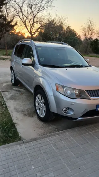 Mitsubishi Outlander 2010