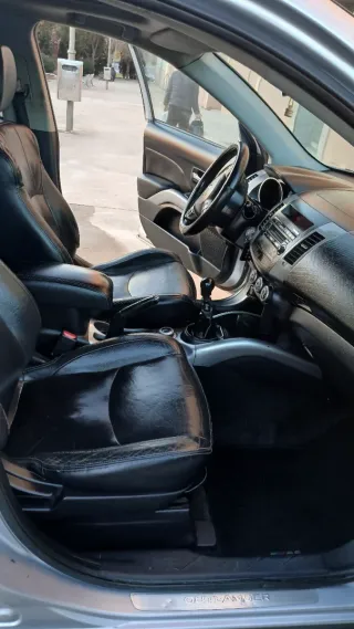 Mitsubishi Outlander 2010