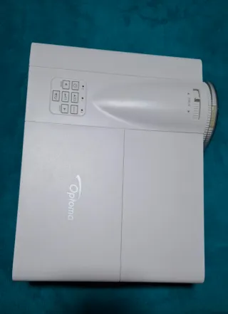 Proyector Optoma DLP WXGA HDMI tela y mochila