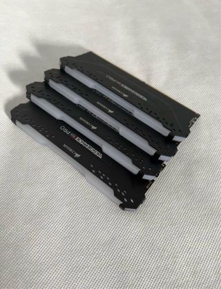 128Gb DDR4 Corsair Vengeance RGB Pro