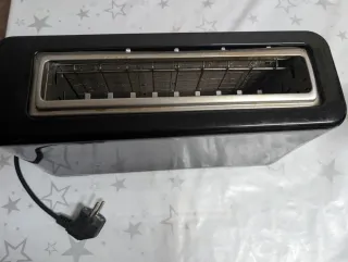 Tostadora negra de una ranura