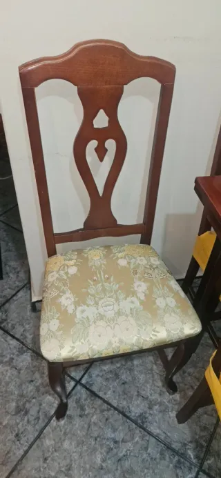 Mesa comedor extensible y 6 sillas