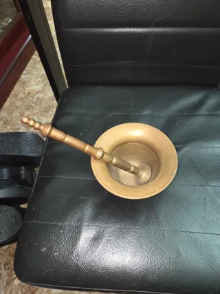 Mortero de farmacia bronce macizo antiguo