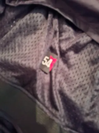 Chaqueta Dainese Negra y Roja Talla M