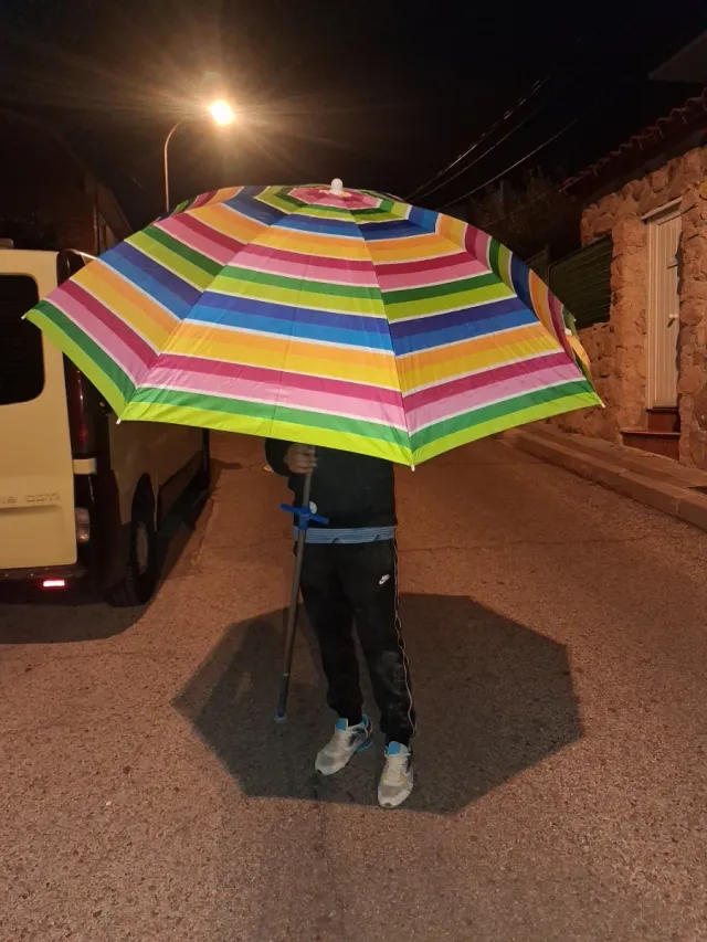 Sombrilla de playa a rayas