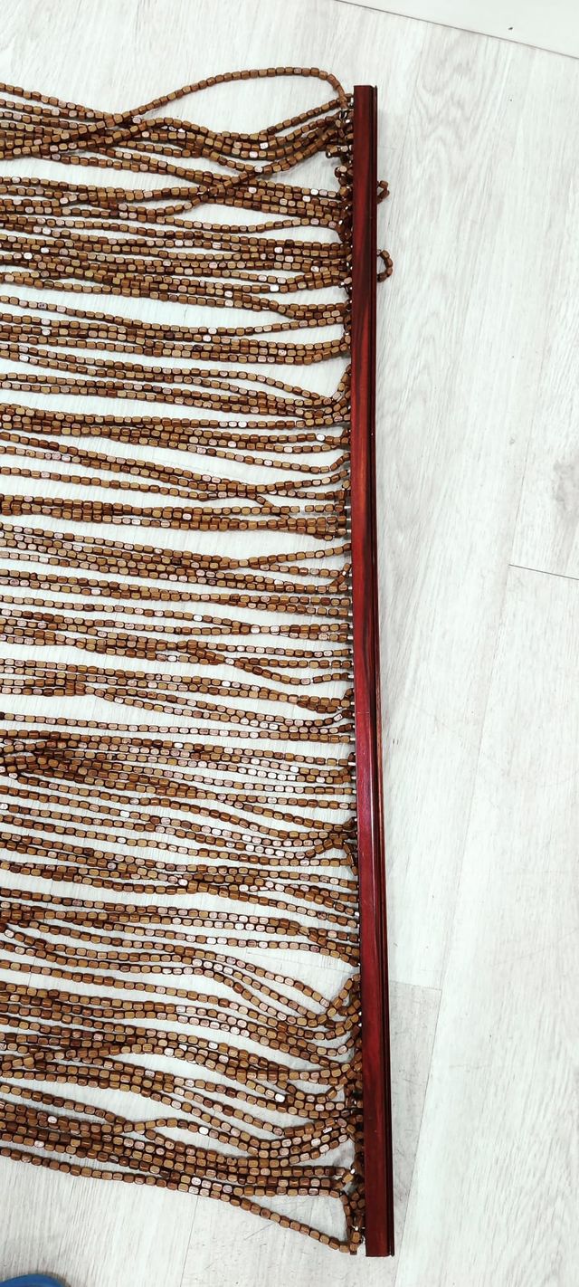 Cortina de cuentas de madera