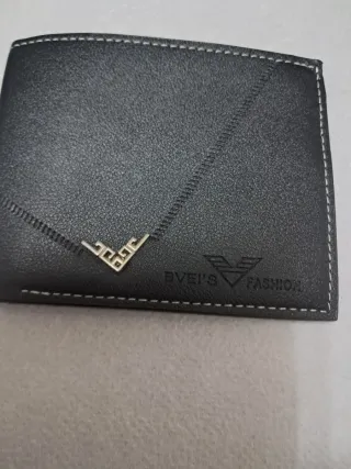 Juego Caballero: Reloj y Billetera en color negro.