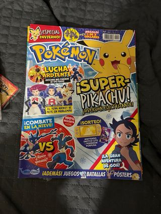 Revistas pokemon pack 5 + 2 colgantes