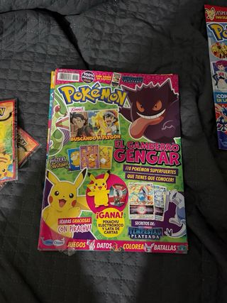 Revistas pokemon pack 5 + 2 colgantes