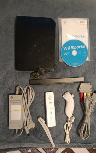 Consola Wii Negra + Mando + Nunchuk + Wii Sports