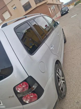 Volkswagen Touran 2009 105 1900 caballos