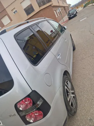 Volkswagen Touran 2009 105 1900 caballos