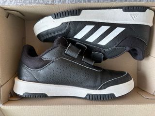 Zapatilas Adidas niño Talla 33